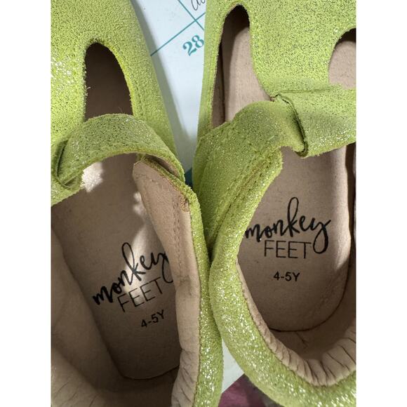 Monkey Feet Green Glitter Sparkle Mary Jane Shoes 4-5Y - Picture 2 of 9